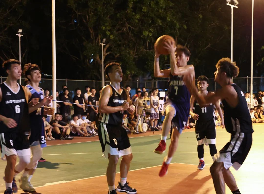 海南经贸职业技术学院2022年脊梁杯篮球赛